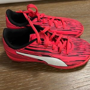 Puma indoor soccer cleats